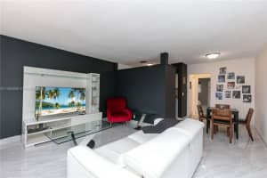 925 SW 11th Ave #12j, Hallandale Beach, FL 33009, Sold 02/19/24