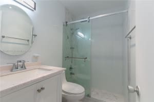 925 SW 11th Ave #12j, Hallandale Beach, FL 33009, Sold 02/19/24