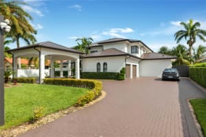 7435 N Augusta Dr, Hialeah, FL 33015, Sold 08/17/23