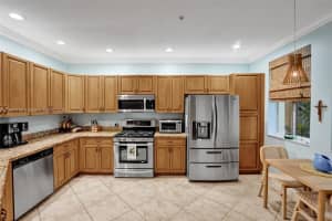 3020 NW 125th Ave APT 220, Sunrise, FL 33323, Sold 09/08/23