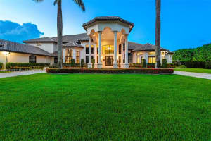 7401 Peppertree Cir S, Davie, FL 33314, Sold 07/31/23