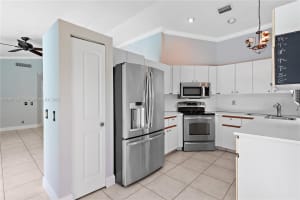 1427 Seagrape Cir, Weston, FL 33326, Sold 09/06/23