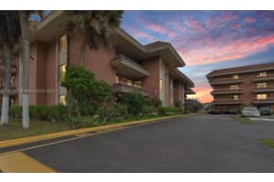 17500 NW 68th Ave APT D1003, Hialeah, FL 33015, Sold 09/08/23
