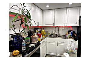 17500 NW 68th Ave APT D1003, Hialeah, FL 33015, Sold 09/08/23