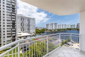 18061 Biscayne Blvd APT 702, Aventura, FL 33160, Sold 08/14/24
