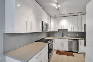 2201 S Ocean Dr APT 2105, Hollywood, FL 33019, Sold 09/20/23