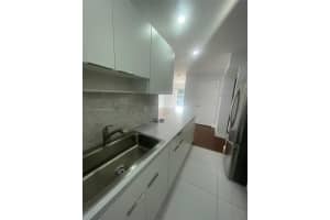 10387 N Kendall Dr APT R6, Miami, FL 33176, Sold 08/30/23