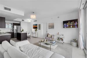 90 SW 3rd St APT 3407, Miami, FL 33130, Sold 08/25/23