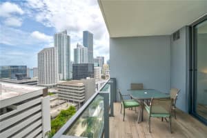 68 SE 6th St Apt 1205, Miami, FL 33131, Sold 09/28/23