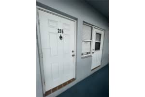 2223 Park Ln APT 205, Hollywood, FL 33021, Sold 01/10/24