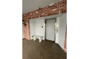 2223 Park Ln APT 205, Hollywood, FL 33021, Sold 01/10/24