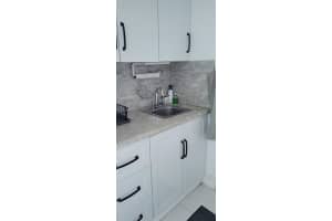 5445 Collins Ave APT 935, Miami Beach, FL 33140, Sold 07/24/23