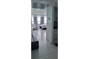 5445 Collins Ave APT 935, Miami Beach, FL 33140, Sold 07/24/23