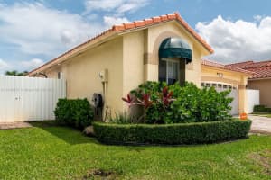 7472 NW 169th Ln, Hialeah, FL 33015, Sold 09/28/23