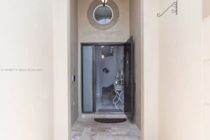7472 NW 169th Ln, Hialeah, FL 33015, Sold 09/28/23