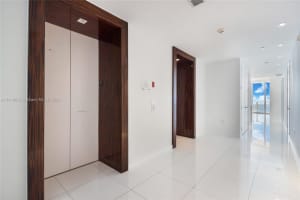 1100 Biscayne Blvd UNIT 5703, Miami, FL 33132, Sold 12/15/23