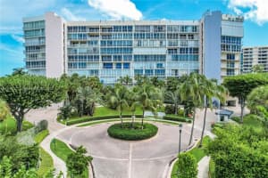 600 Grapetree Dr, Key Biscayne, FL 33149, Sold 10/10/23