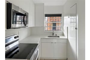 10851 SW 2nd St APT K313, Miami, FL 33174, Sold 10/09/23
