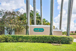 8242 NW 200th Terrace, Hialeah, FL 33015, Sold 09/29/23