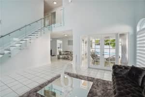 8242 NW 200th Terrace, Hialeah, FL 33015, Sold 09/29/23