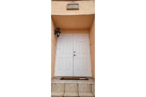 1142 W 44th St #50, Hialeah, FL 33012, Sold 07/31/23