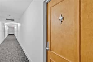 1200 Brickell Bay Dr APT 3606, Miami, FL 33131, Sold 10/10/23