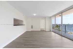 7601 E Treasure Dr APT 923, North Bay Village, FL 33141, Sold 09/08/23