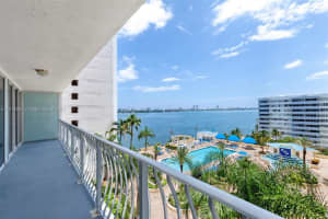 7601 E Treasure Dr APT 923, North Bay Village, FL 33141, Sold 09/08/23