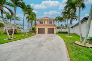 995 NW 165th Ave, Pembroke Pines, FL 33028, Sold 09/27/23