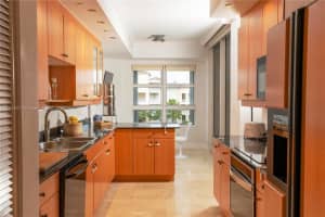 723 Crandon Blvd, Key Biscayne, FL 33149, Sold 09/27/23