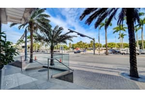 Vizcayne, 244 Biscayne Blvd APT 506, Miami, FL 33132, Sold 08/30/23
