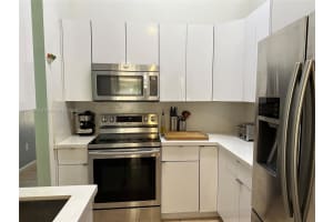 19030 NW 67th Pl, Hialeah, FL 33015, Sold 09/27/23
