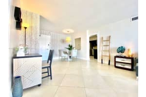 MLS# A11412586, Miami Beach, Florida 33140