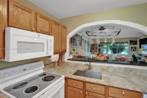 550 SE 2nd Ave APT G6, Deerfield Beach, FL 33441, Sold 09/14/23