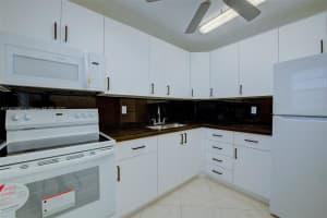 855 Euclid Ave APT 303, Miami Beach, FL 33139, Sold 10/19/23