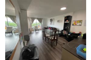 15600 NW 7th Ave APT 310, Miami, FL 33169, Sold 10/30/24