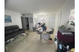 7226 SW 94th Pl APT F2, Miami, FL 33173, Sold 09/19/23