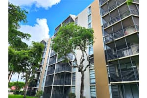 3301 N Country Club Dr APT 702, Aventura, FL 33180, Sold 05/20/24