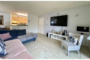 7135 NW 179th St APT 211, Hialeah, FL 33015, Sold 12/12/23
