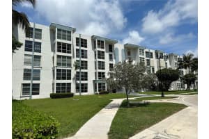 17560 Atlantic Blvd APT 409, Sunny Isles Beach, FL 33160, Sold 04/04/24