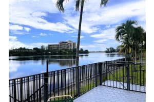 5249 NW 7th St APT 206, Miami, FL 33126, Sold 10/27/23