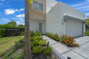 6810 NW 103rd Pl, Doral, FL 33178, Sold 08/25/23