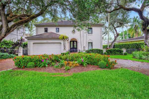 4716 University Dr, Coral Gables