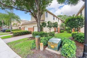 4211 Vineyard Cir #4211, Weston, FL 33332, Sold 08/04/23