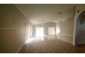 7476 NW 168th St, Hialeah, FL 33015, Sold 12/01/23