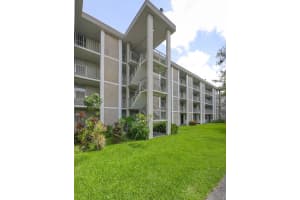 2900 NW 48th Terrace APT 205, Lauderdale Lakes, FL 33313, Sold 08/18/23