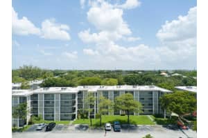 2900 NW 48th Terrace APT 205, Lauderdale Lakes, FL 33313, Sold 08/18/23