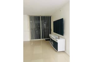5085 NW 7th St, Miami, FL 33126, Sold 09/15/23