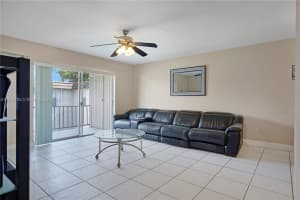 10383 N Kendall Dr APT N5, Miami, FL 33176, Sold 08/11/23
