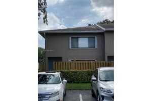 5028 S University Dr, Davie, FL 33328, Sold 08/21/23